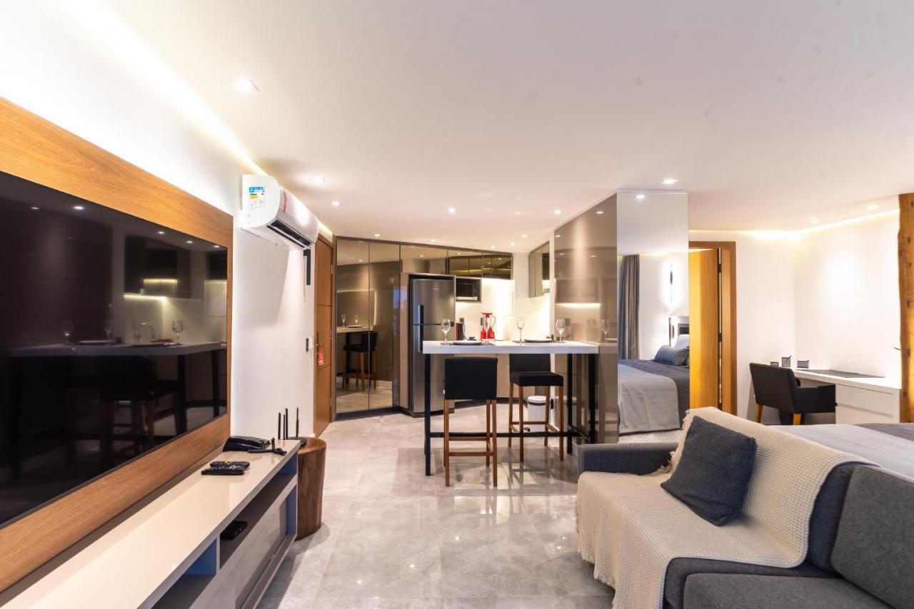 Particular Deluxe Iate Plaza Apartment *