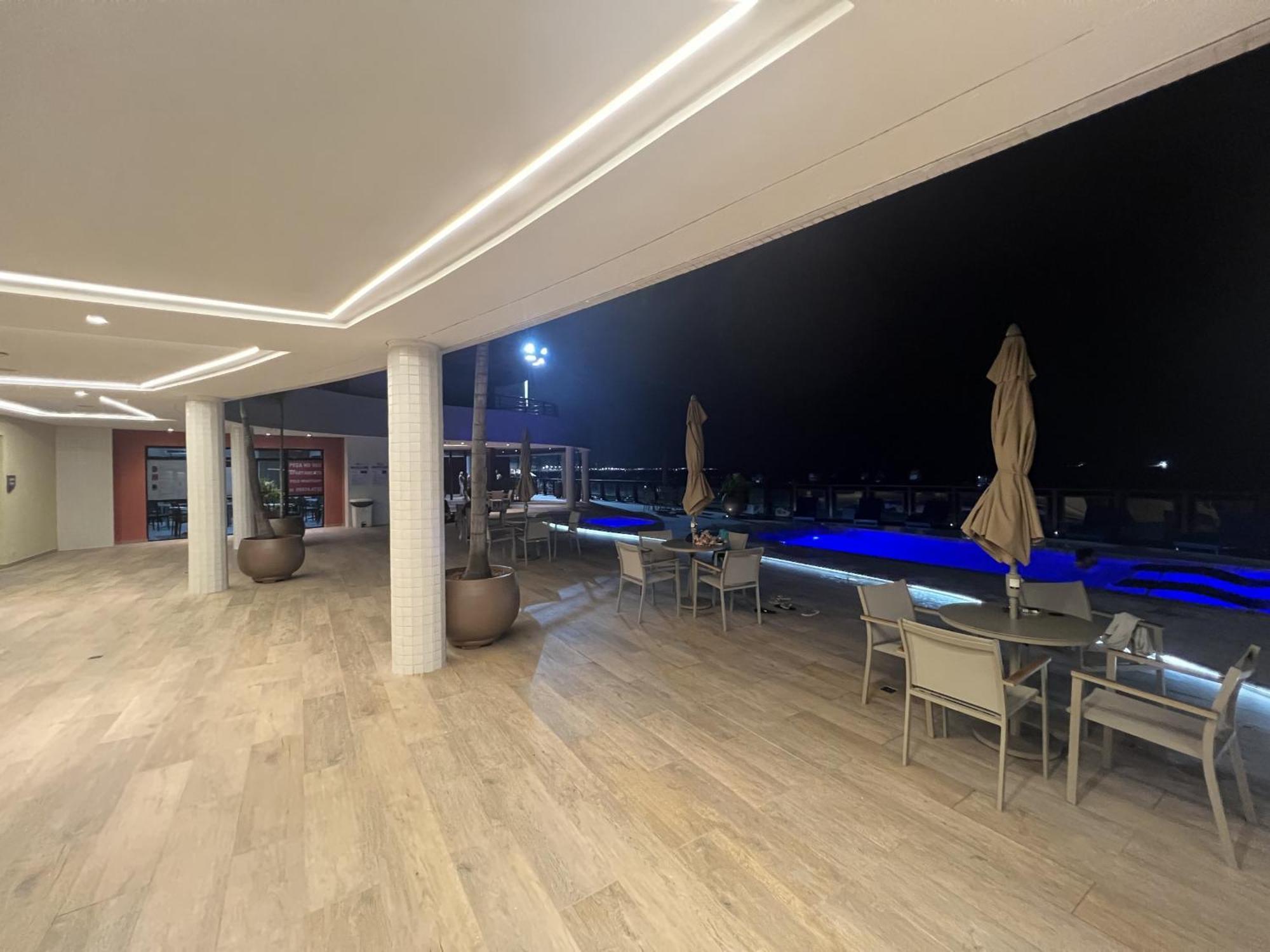 Particular Deluxe Iate Plaza