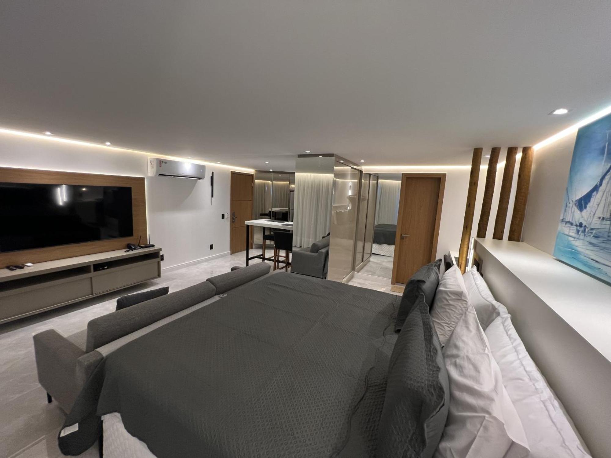 Particular Deluxe Iate Plaza Apartment