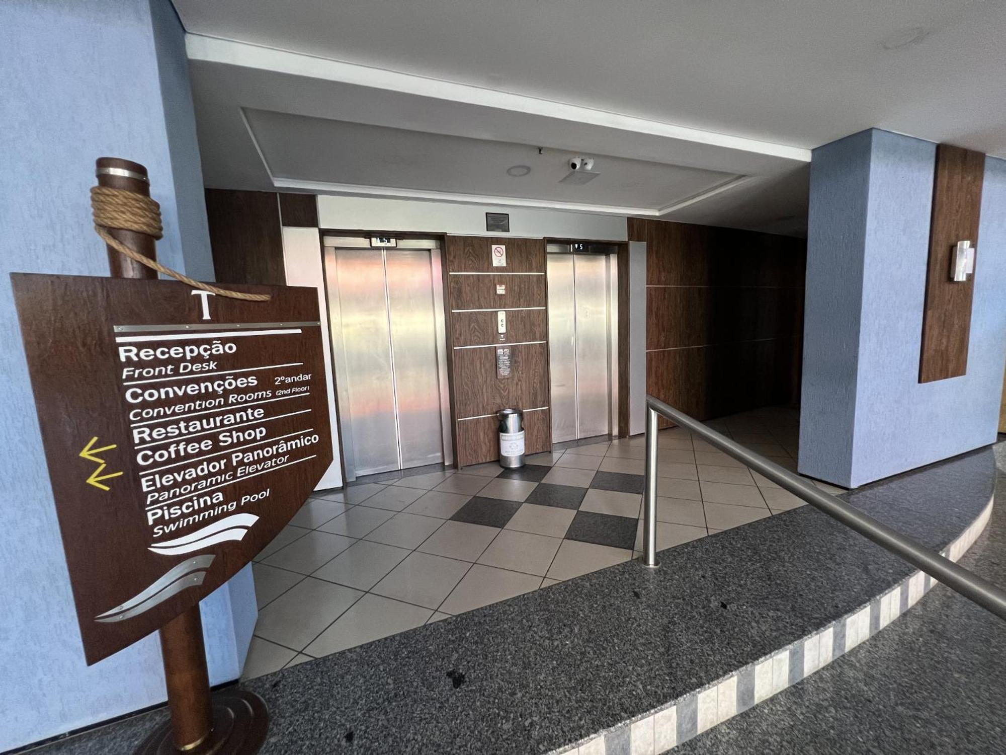 Particular Deluxe Iate Plaza Apartment *