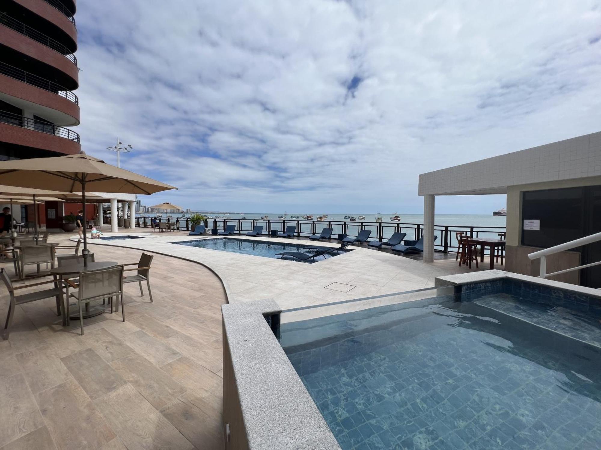 Particular Deluxe Iate Plaza Apartment *